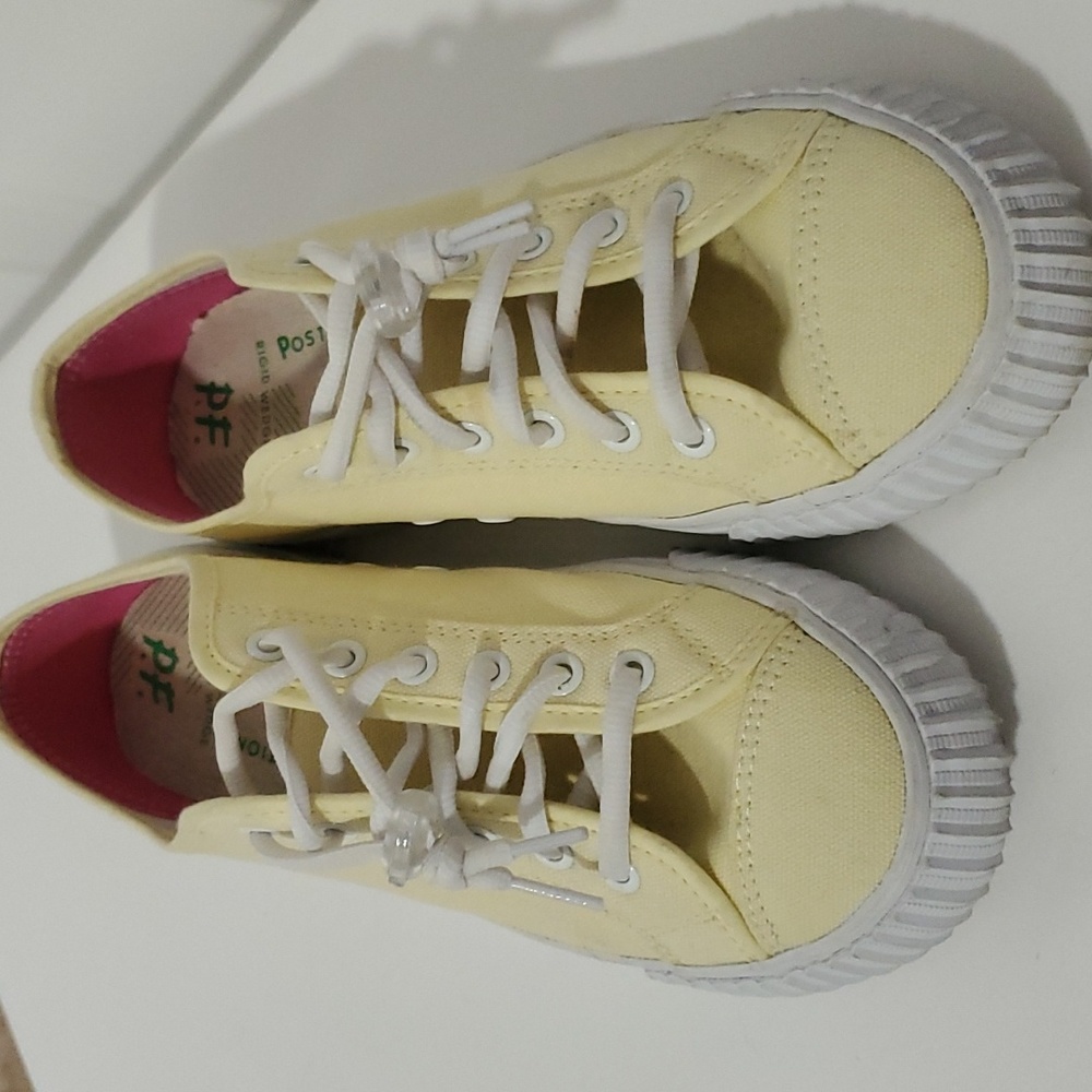 P.F. FLYERS VULCANIZED RIDGE WEDGE YELLOW SNEAKERS 8.5